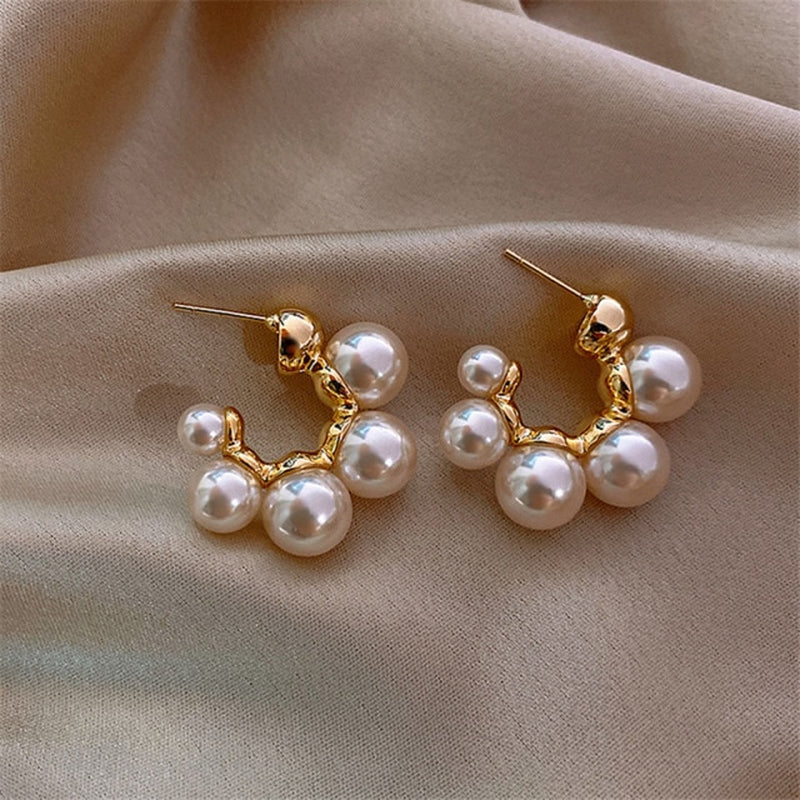 2022 New Cute Pearl Studs Hoop Earrings for Women Gold Color Eardrop Minimalist Tiny Huggies Hoops Wedding Fashion Jewelry