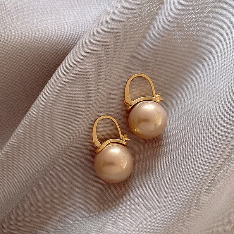 2022 New Cute Pearl Studs Hoop Earrings for Women Gold Color Eardrop Minimalist Tiny Huggies Hoops Wedding Fashion Jewelry