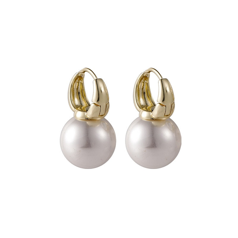 2022 New Cute Pearl Studs Hoop Earrings for Women Gold Color Eardrop Minimalist Tiny Huggies Hoops Wedding Fashion Jewelry